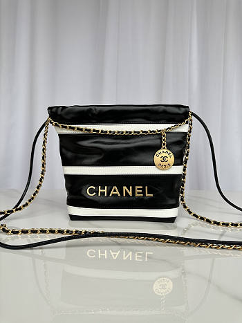 Chanel 22 Handbag Black White 20x19x6cm