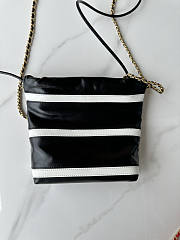 Chanel 22 Handbag Black White 20x19x6cm - 3