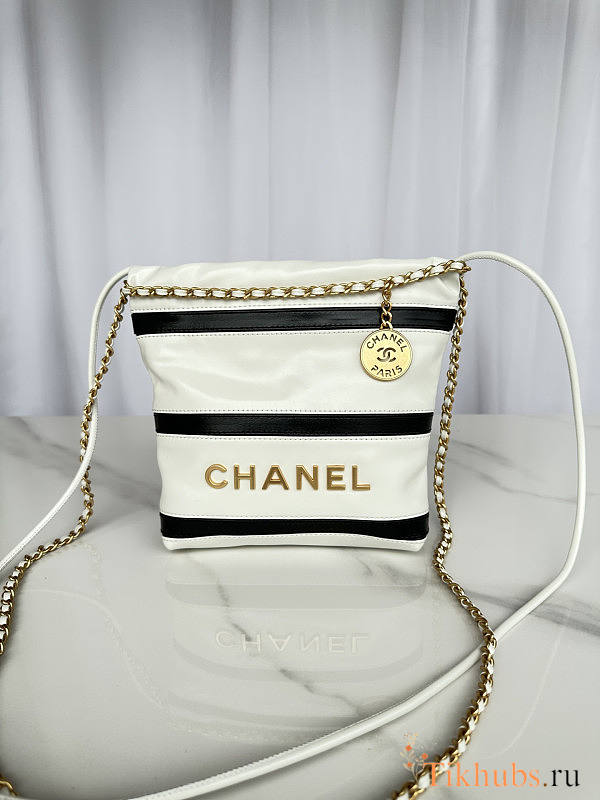 Chanel 22 Handbag White Black 20x19x6cm - 1