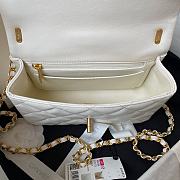 Chanel Flap Bag Lustrous Lambskin White Pearls 19.5x14.5x7.5cm - 4