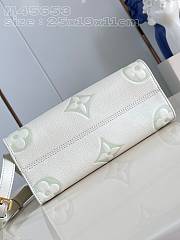 Louis Vuitton LV OnTheGo PM White Green 25x19x11.5cm - 4