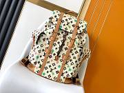 Louis Vuitton LV Christopher MM Vanilla 38 x 44 x 12.5 cm - 1