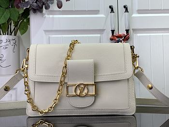 Louis Vuitton LV Dauphine Soft MM White 24 x 17 x 9 cm