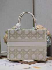 Dior Medium Book Tote White Gold Macrocannage 36 x 27.5 x 16.5 cm - 5