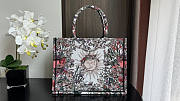 Dior Medium Book Tote Ecru Dior 4 Saisons Printemps 36 x 27.5 x 16.5 cm - 5