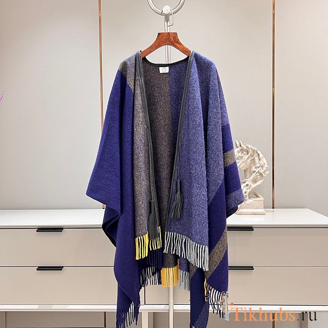 Hermes Cape 02 171x142cm - 1