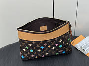 Louis Vuitton LV Pochette Voyage Souple Chocolate 30 x 21 x 7.5 cm - 3