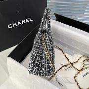 Chanel Kelly Bag Black White Tweed 13x19x7cm - 4