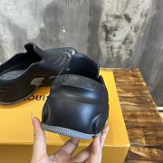 Louis Vuitton LV Shark Clogs 'Black' - 5