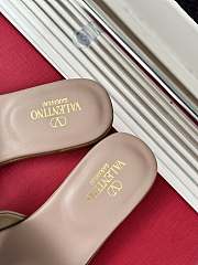 Valentino Garaveni Beige Slides - 5