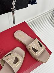 Valentino Garaveni Beige Slides - 4