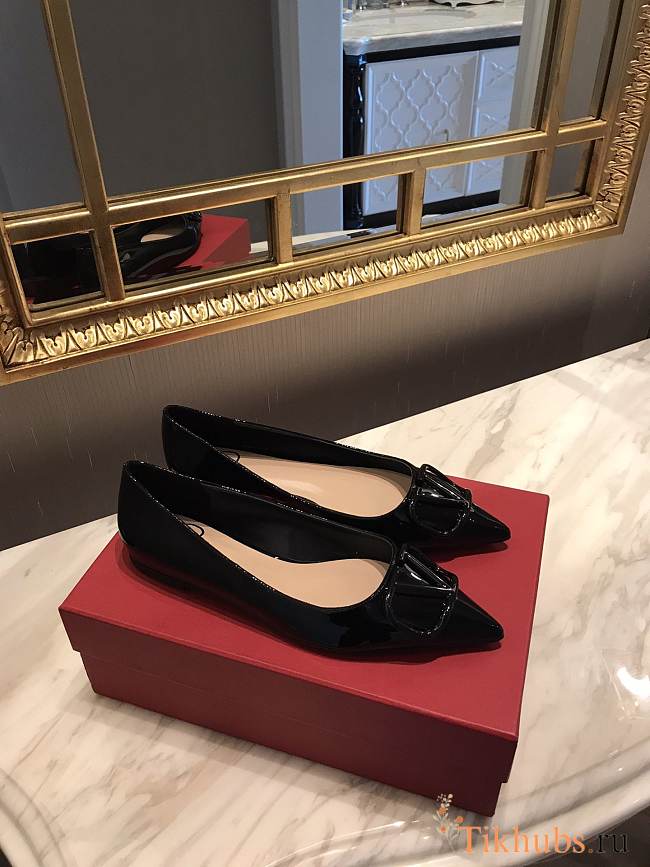 Valentino Garavani VLogo Leather Ballerina Black - 1