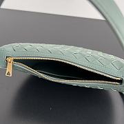 Bottega Veneta Half Moon Zipped Green Shoulder Bag 23x15x4cm - 6