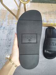 Fendace Black Slides - 2