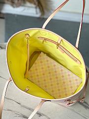 Louis Vuitton LV Neverfull MM Peach Pink 31 x 28 x 14 cm - 6