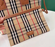 Burberry London Small Check Cotton Tote Briar Wood 44 x 16 x 24.5 cm - 3