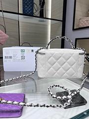 Chanel Top Handle Vanity Case White Bag 17x9.5x8cm - 5