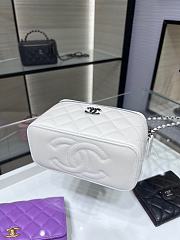 Chanel Top Handle Vanity Case White Bag 17x9.5x8cm - 3