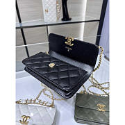 Chanel 22 Bag Black Caviar Flap 19cm - 4