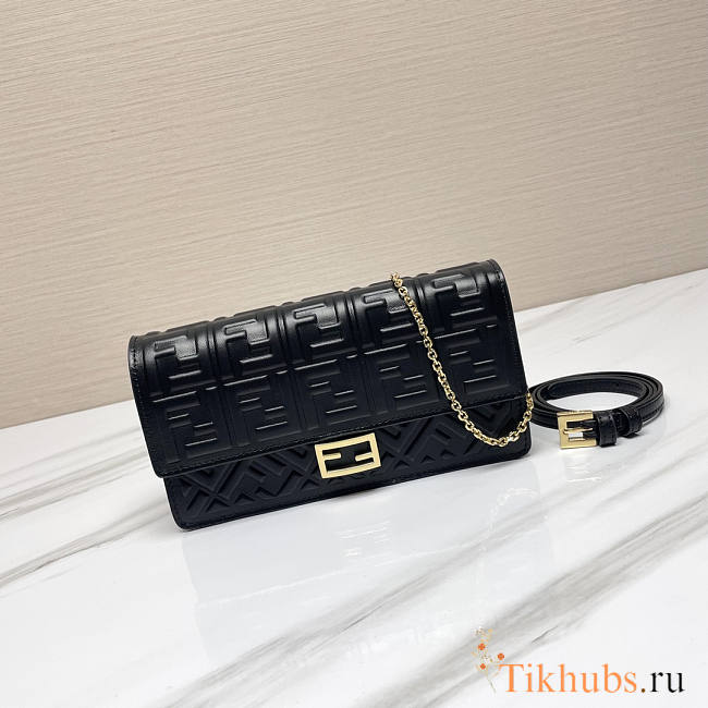 Fendi Baguette Bag Black Chain 21x5x11.5cm - 1