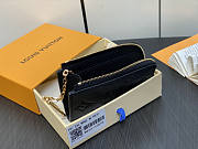 Louis Vuitton LV Noa Key Holder Black 11 x 7 x 1.5 cm - 5