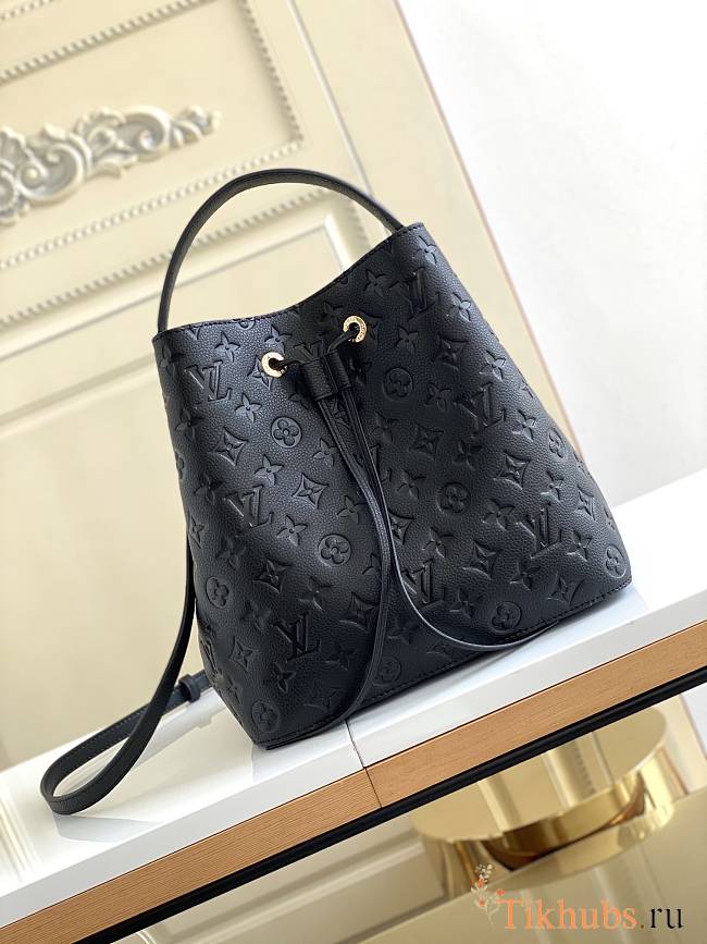 LV NeoNoe Black Bag M45256 Size 26x26x17.5 cm - 1