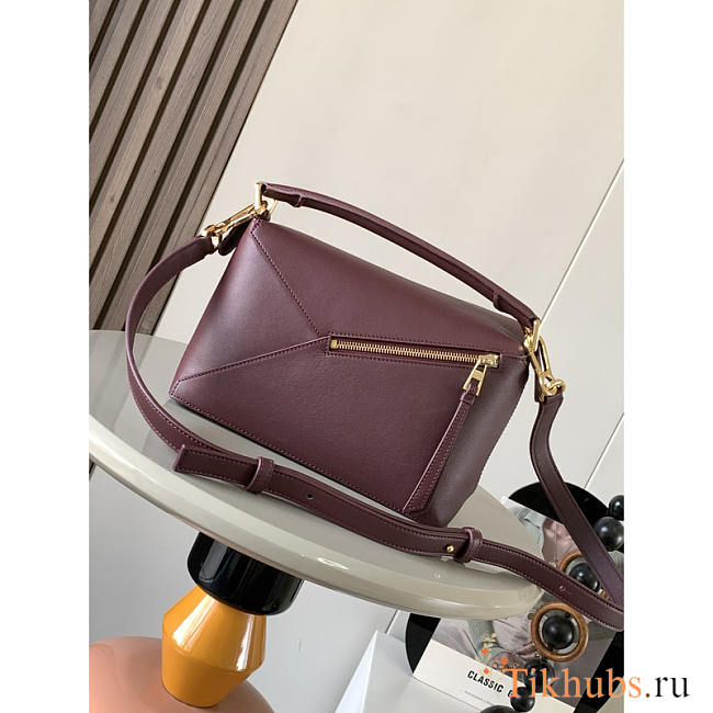 Loewe Puzzle Small Bag In Wine Calfskin 24cm - 1