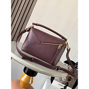 Loewe Puzzle Small Bag In Wine Calfskin 24cm - 1