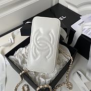 Chanel 24P Vanity Case White Lambskin 17cm - 4