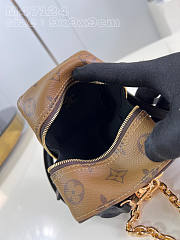 Louis Vuitton LV Dice Bag Monogram 9.5 x 9.5 x 9.5 cm - 4