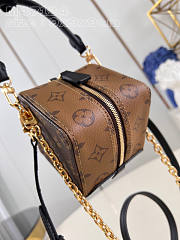 Louis Vuitton LV Dice Bag Monogram 9.5 x 9.5 x 9.5 cm - 3