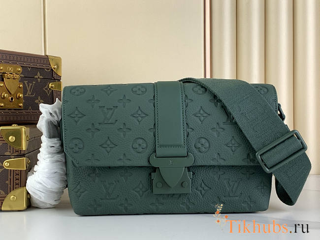 Louis Vuitton LV S-Cape Messenger Forest Green 28 x 16 x 10 cm - 1