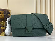 Louis Vuitton LV S-Cape Messenger Forest Green 28 x 16 x 10 cm - 1