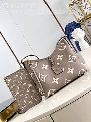 Louis Vuitton LV Carryall PM Grey Cream 29x24x12cm - 1