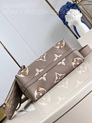 Louis Vuitton LV Carryall PM Grey Cream 29x24x12cm - 3