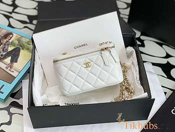 Chanel Vanity White Lambskin Gold 17cm