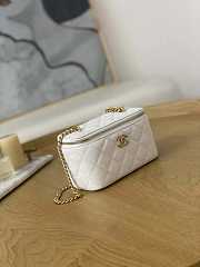 Chanel Vanity With Heart Chain White Caviar 17cm - 6