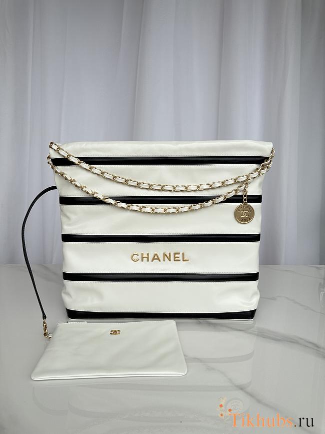 Chanel 22 Large Handbag White Black 39x42x8cm - 1