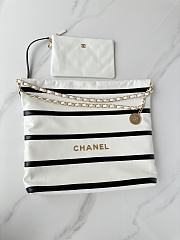 Chanel 22 Large Handbag White Black 39x42x8cm - 2