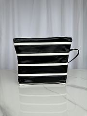 Chanel 22 Medium Handbag Black White 35x37x7cm - 5