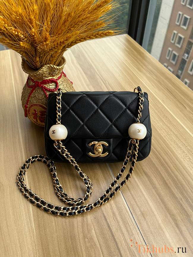 Chanel 24s Mini Flap Bag Black Lambskin 17x11.5x5cm - 1