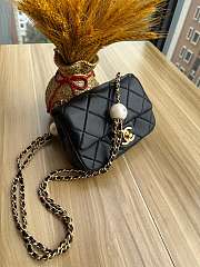 Chanel 24s Mini Flap Bag Black Lambskin 17x11.5x5cm - 4