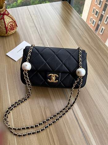 Chanel 24s Small Flap Bag Black Lambskin 20.5x13x6.5cm