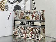 Dior Large Book Tote White Multicolor 42cm - 4