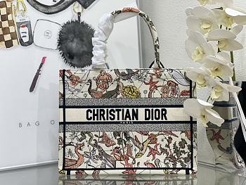 Dior Medium Book Tote White Multicolor 36cm