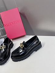 Valentino Garavani VLogo Medallion Leather Loafers - 3