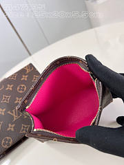 Louis Vuitton LV Trio Toilet Pouch 25 x 20 x 5.5 cm - 6