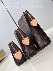 Louis Vuitton LV Trio Toilet Pouch 25 x 20 x 5.5 cm - 3