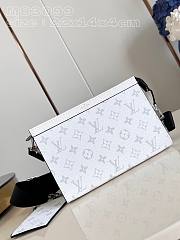 Louis Vuitton LV Gaston Bag White 22 x 14.5 x 4.5 cm - 2