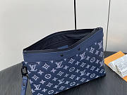 Louis Vuitton LV Pochette To-Go Navy Blue 30x21.5x2cm - 5